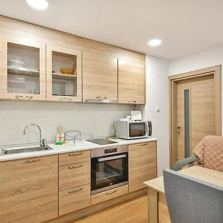 Hideout In Heart Of With Wifi דירה